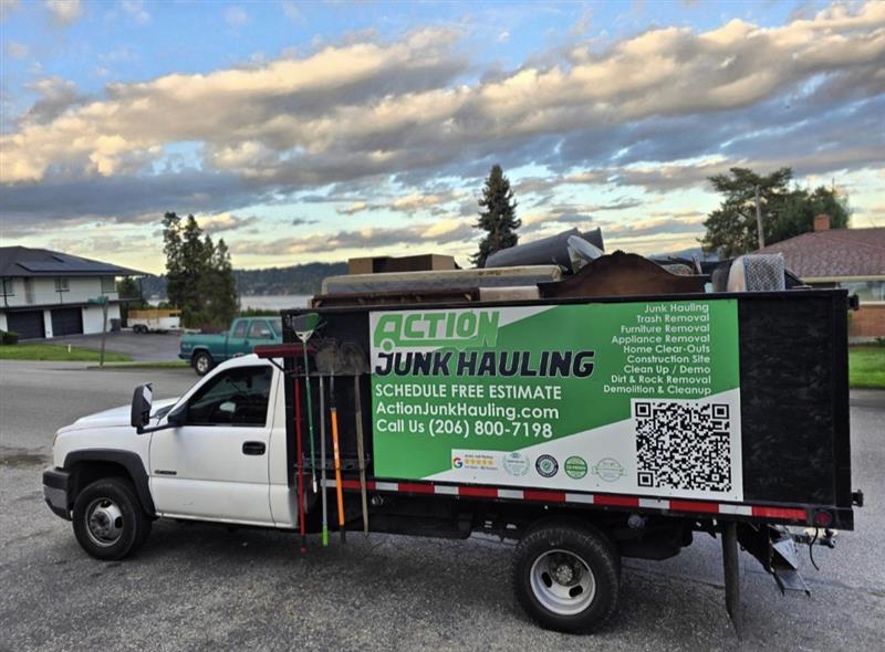 Safely Clearing Out Old Appliances with Professional Junk Removal Service
